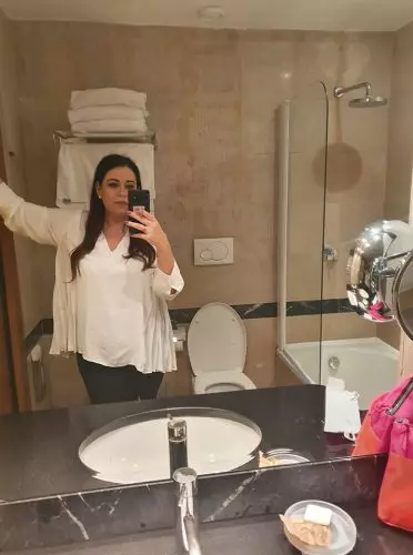 Oana-Roman-vacanță-la-Roma-2-372x500