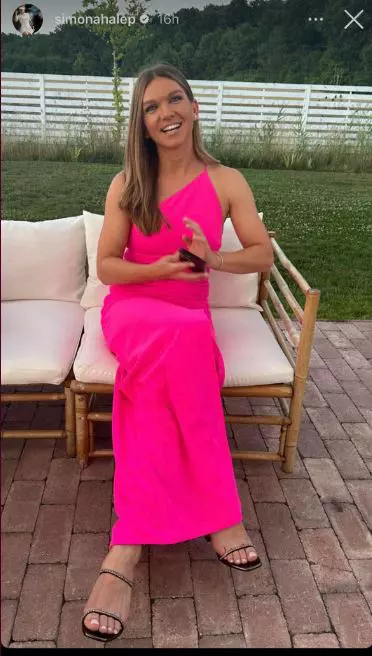 Rar o vezi așa! Simona Halep a strălucit într-o rochie extrem de elegantă