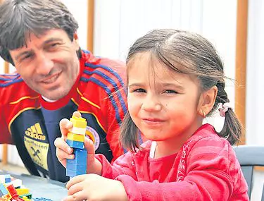 Dana şi Iosif Rotariu au adoptat doi copii bolnavi, Kassandra şi Cristian