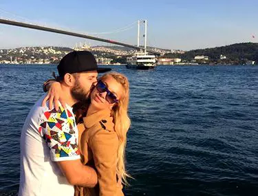 Lora se mărită cu Ionuț Ghenu