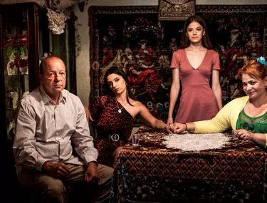 Cine-este-Dominique-fata-lui-Marius-Lăcătuș-care-joacă-în-serialul-Adela-1