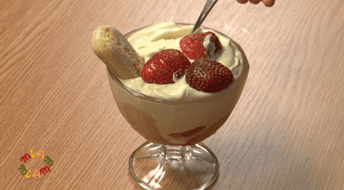 MIAM-MIAM! Tiramisu rapid cu căpșune