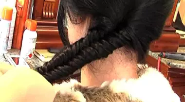 Cum să îţi faci o coadă fishtail