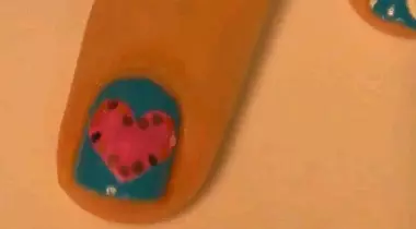Inimioare roz si bleu pentru Valentine’s