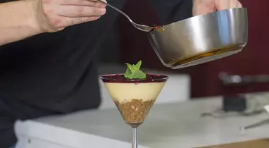 O să iubești acest desert: cheesecake la pahar!