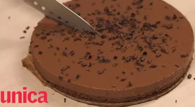 Cheesecake cremos cu ciocolată fără coacere