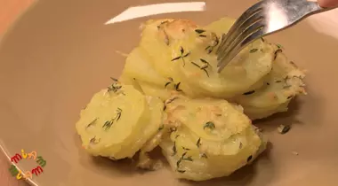 MIAM-MIAM! Chipsuri de cartofi cu parmezan