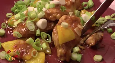 MIAM-MIAM! Pui cu legume în sos chili