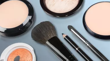 Cum să îţi faci contouring şi strobing
