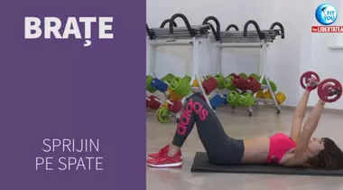 #FitYouAtGym! Antrenează-ți brațele stând culcată
