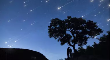 Lyridele: Cele patru zodii influențate de ploaia de meteori