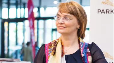 Medic dermatolog: „Dacă vrei o piele tânără, trebuie să folosești produse cu SPF!”