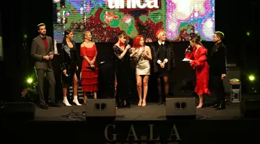 VIDEO EXCLUSIV. Surpriza serii la Gala Unica. Raluca Hagiu, redactor șef Unica, a cântat o piesă alături de Antonia, Sore, Adela Popescu, Liviu Teodorescu și Elena Gheorghe. Momentul a fost SENZAȚIONAL!