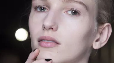 Ce culori de unghii purtăm sezonul acesta