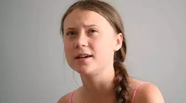 Cine este Greta Thunberg