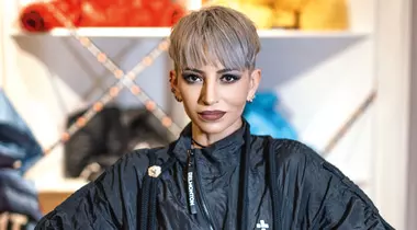 5 ținute cu Giulia Anghelescu