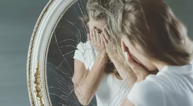 8 indicii că nu ai încredere în tine