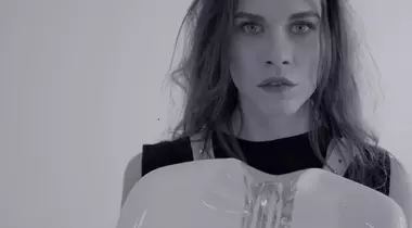 Ana Ularu, colaborare inedită cu Oigăn (Kumm), într-un videoclip de Alex Gâlmeanu
