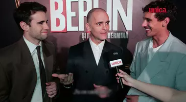 Actorii din „Berlin”, sezonul 2, au venit la București și o vor pe Nadia Comăneci în banda lor de hoți: „Ne-ar putea fi utilă la un jaf pentru…”. Ce au spus despre Muzeul Național de Artă și ce le transmit fanilor din România / Exclusiv