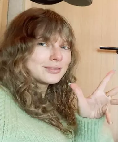 taylor swift fara machiaj