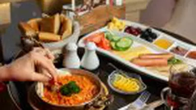 Ce să nu mănânci niciodată la all inclusive! Riscurile la care te expui, potrivit nutriționistului