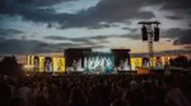 Ziua campionilor la Electric Castle 2026 – The Cure pe scena principală și fotbal la miezul nopții
