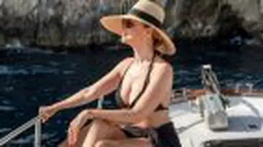 Andreea Marin, apariție spectaculoasă în costum de baie pe o barcă. Imaginile din Italia care au aprins internetul. „În caz că vă întrebați…'