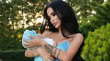 Cum își câștigă Daniela Crudu banii după ce a renunțat la televiziune și a născut doi copii. Nu îi e rușine cu noua meserie