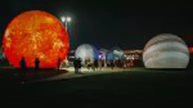 În prima zi de GALAXIA, 70.000 de oameni au transformat NIBIRU în cel mai fierbinte punct de pe litoral