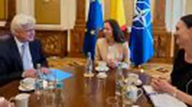 Mirabela Grădinaru, apariție neobișnuită la primirea delegației UNICEF. Ce ținută inedită a ales Prima Doamnă