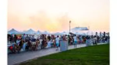 NIBIRU găzduiește primul Guinness World Records™️: LaProvincia, un brand Carmistin The Food Company, stabilește recordul mondial pentru cea mai mare porție de aripioare de pui servită la un eveniment