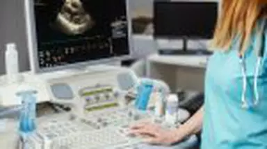 Ghid pentru trimestrul 1 de sarcină: Ce trebuie să știi despre prima ecografie și analizele obligatorii