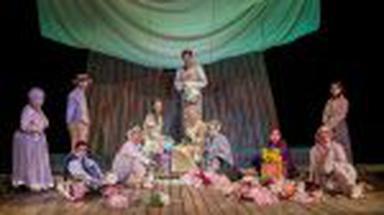 Teatrul Național „I.L.Caragiale' din București anunță premiera spectacolului „Livada de vișini”, în regia lui Horațiu Mălăele