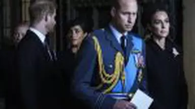 Prințul William și Kate Middleton continuă să îi ignore pe ducii de Sussex după revenirea în Marea Britanie
