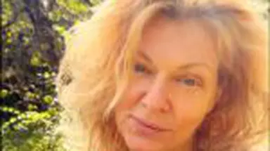 Dana Nălbaru, schimbare de look: „Mi-am băgat foarfeca în păr și l-am tuns singură'. Cum arată acum