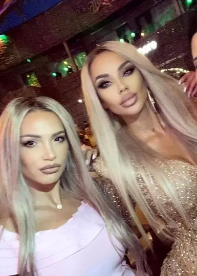 Iulia fosta soție a lui Alex Bodi și Bianca Drăgușanu