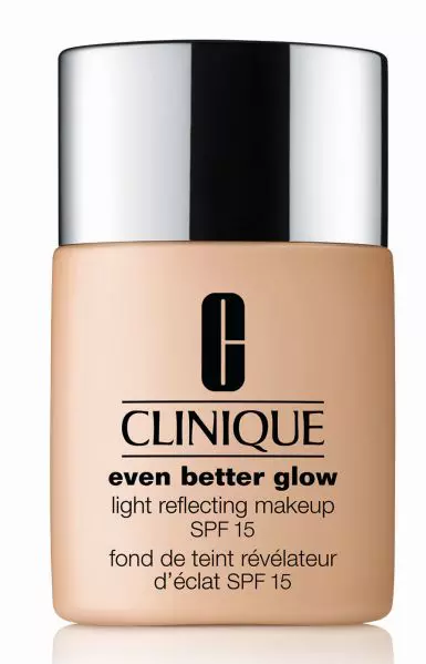 Fond de ten, Clinique, Even Better Glow,  154 lei