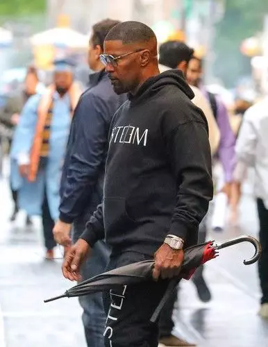 EXCLUSIVE: Jamie Foxx steps out looking sporty in NYC.