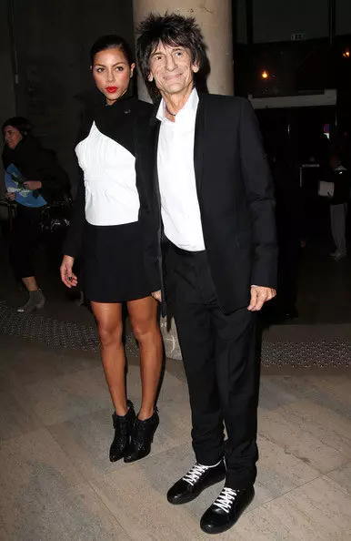 Ronnie Wood si Ana Araujo, la prezentarea Givenchy