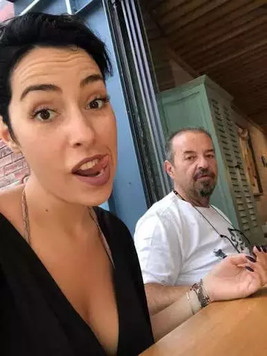 fiica lui piedone