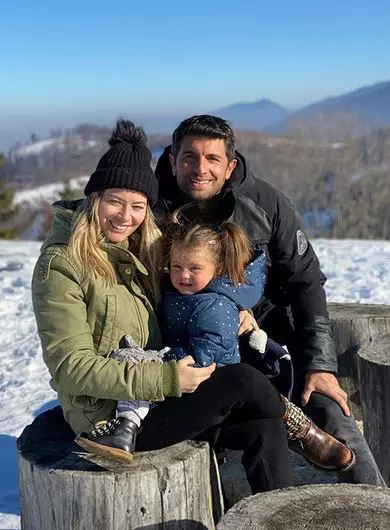 4Laura-Cosoi-sotul-si-fiica-lor