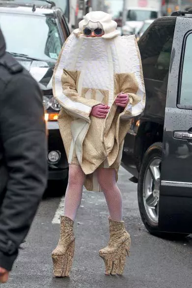 Lady Gaga la Roseland Ballroom din New York în 2014