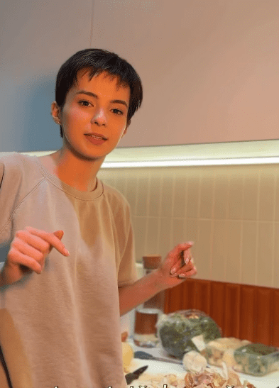 Karina-Jianu-in-bucatarie-7