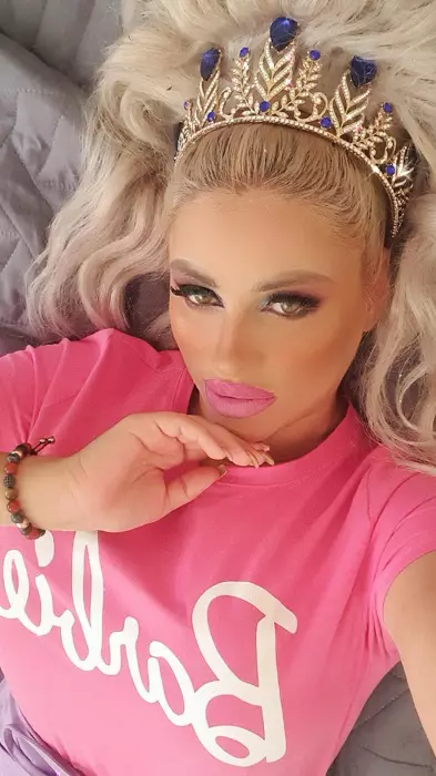 Sânziana Buruiană alăptează de șase ani și jumătate. "Aș putea intra în Cartea Recordurilor!"