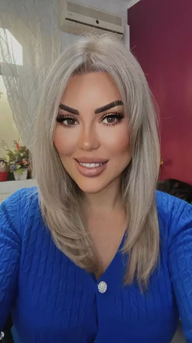 iulia sabbagh 98