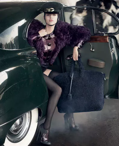 Louis Vuitton a lansat campania de imagine toamna-iarna 2011/2012