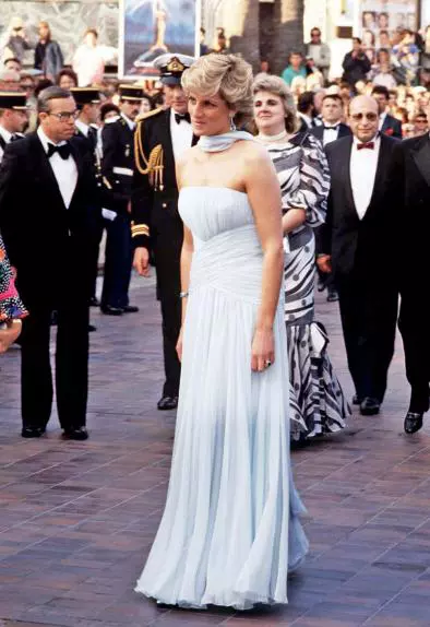 Diana la Festivalul de Film de la Cannes 1987, într-o creație semnată tot de Catherine Walker