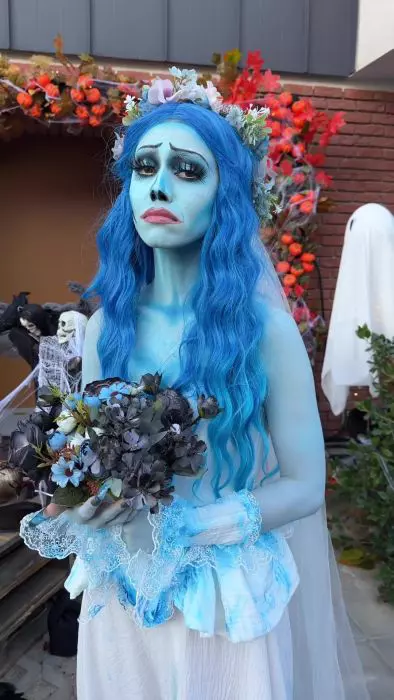 mira-costum-halloween