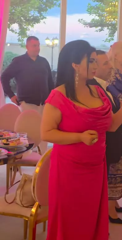 adriana bahmuteanu la nunta simonei trasca
