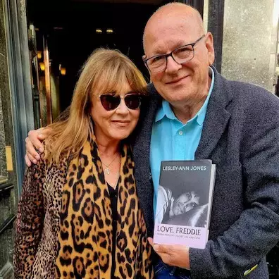 freddie-mercury-lesley-carte-